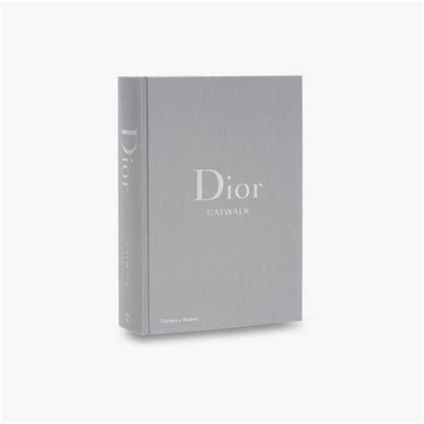 boek dior catwalk|Dior decor book.